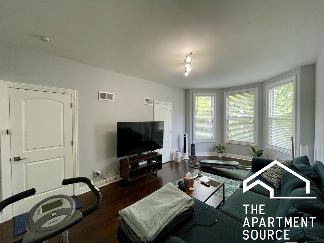 2824 N Ridgeway Ave #1 - Photo 4 of 16