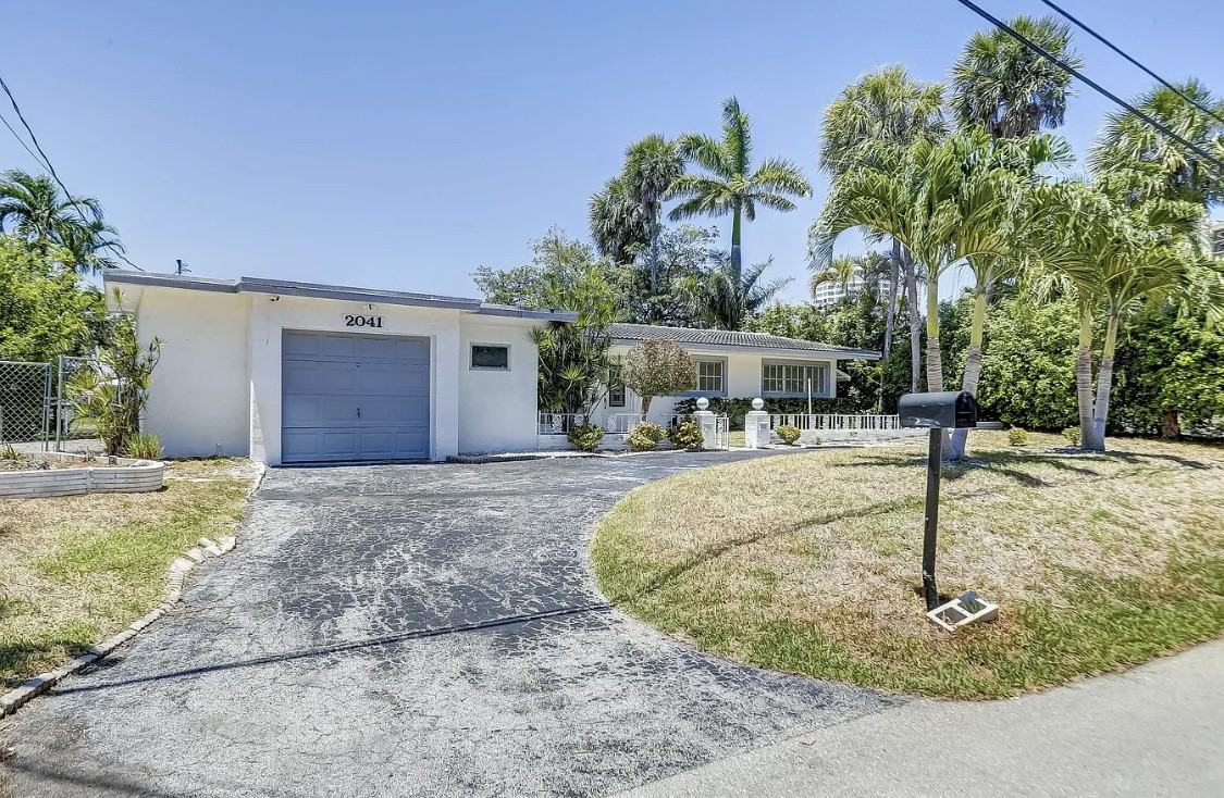 2041 Coral Reef Drive - Photo 5 of 46