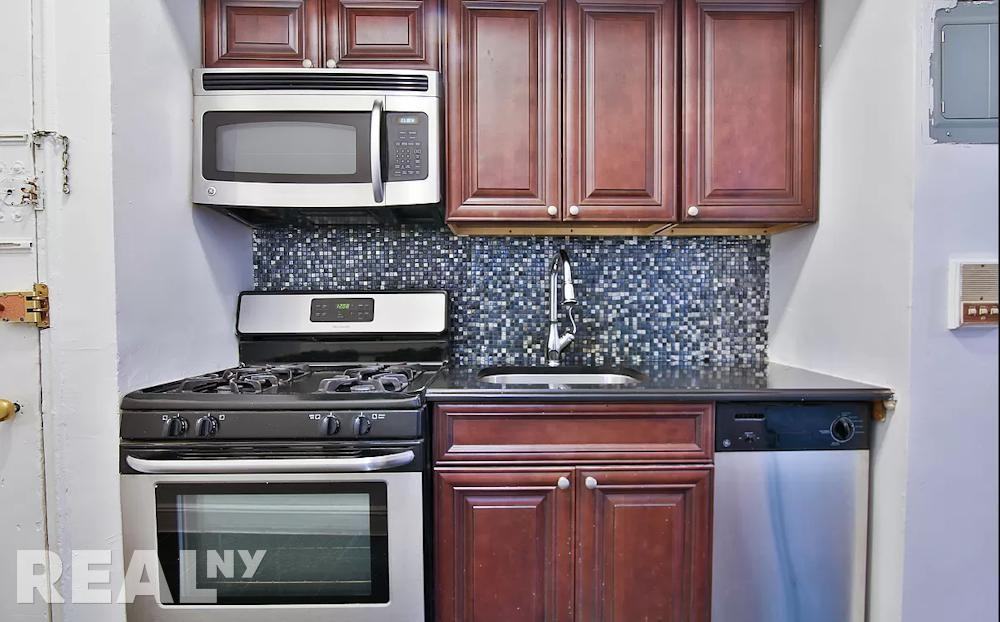 E 85th St #3E - Photo 2 of 8