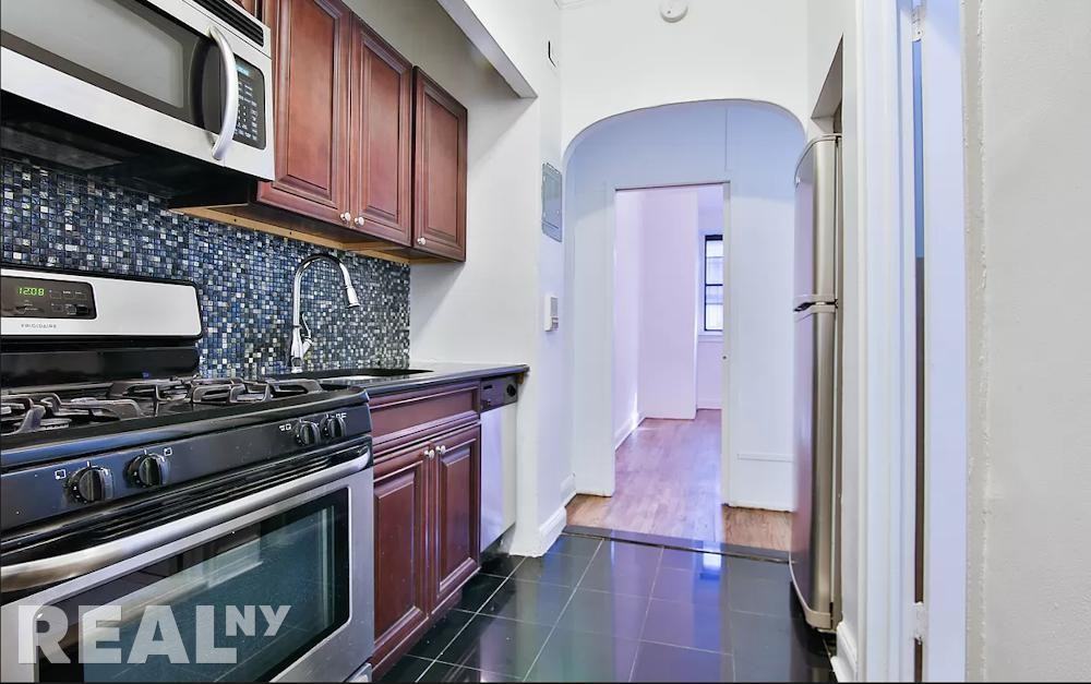 E 85th St #3E - Photo 3 of 8