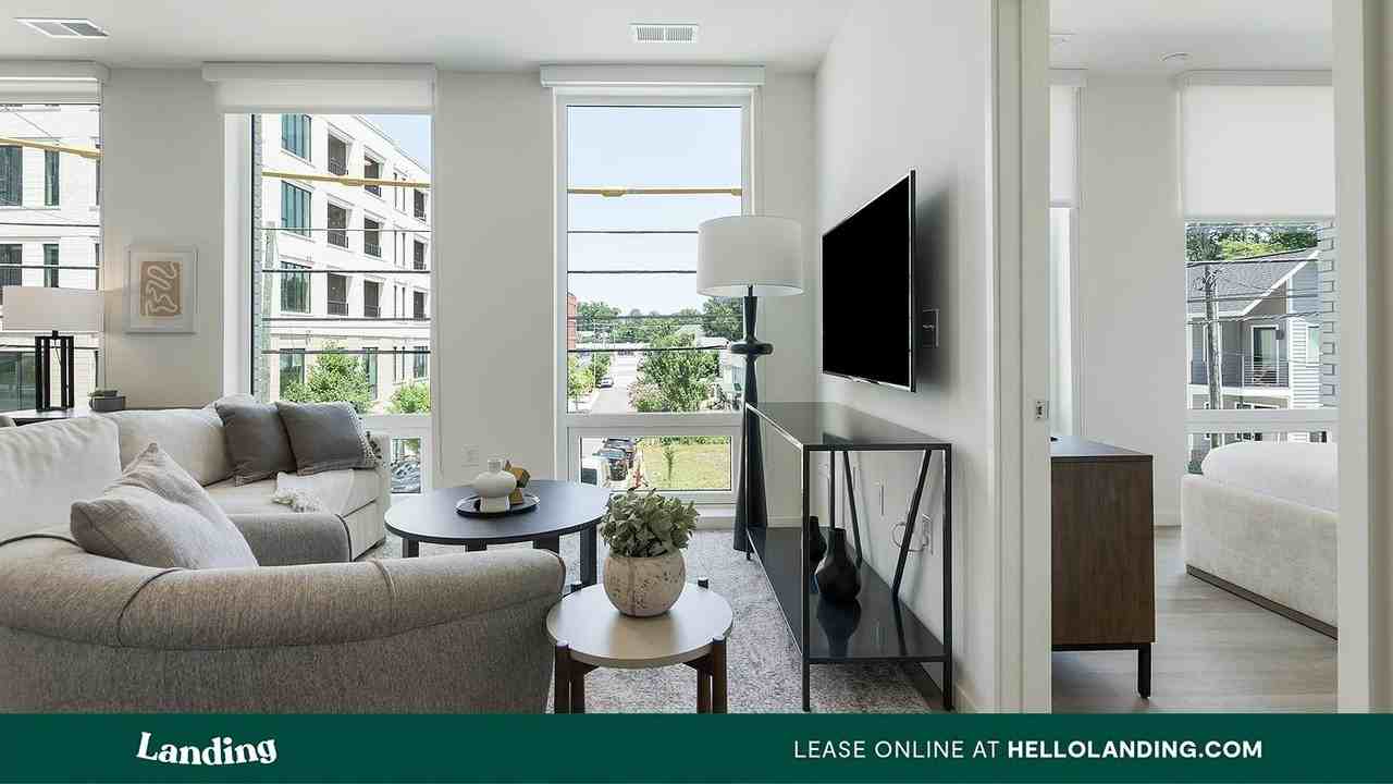 311 West Corporation St - Photo 2 of 50