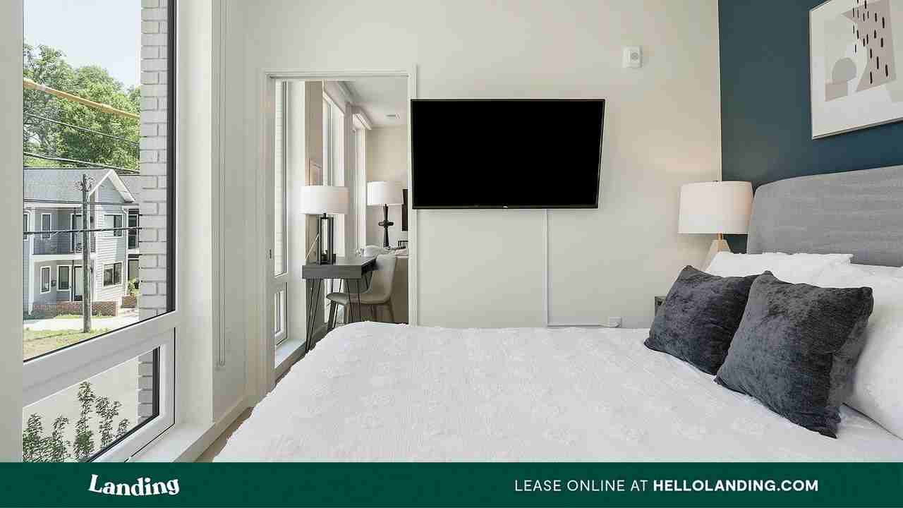 311 West Corporation St - Photo 5 of 50