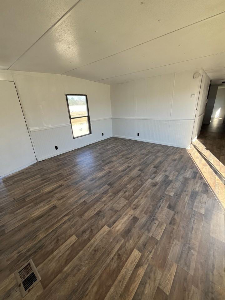 2602 Corbett Ct - Photo 2 of 18