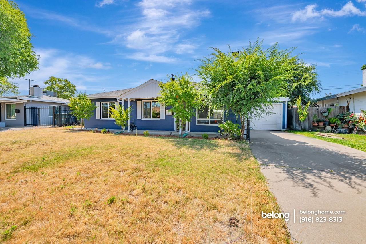 5400 Valletta Way - Photo 3 of 39