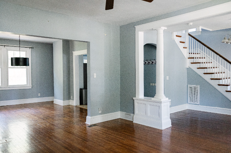 214 W 32nd St - Photo 3 of 33