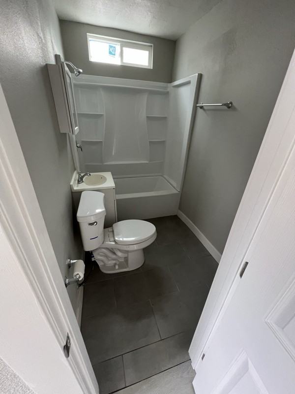 640 San Benito St - Photo 5 of 19