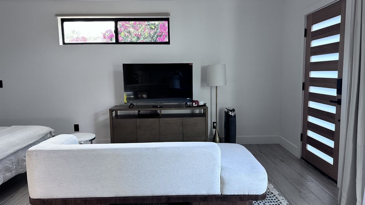 2463 Walgrove Ave #NA - Photo 7 of 23