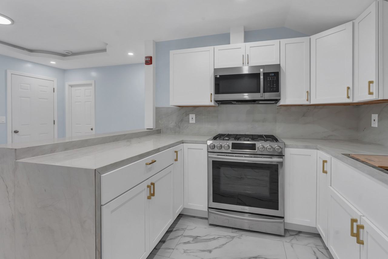 458 High St #3 - Photo 3 of 18