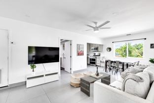 1734 Sw 23rd St #4 - Photo 1 of 1