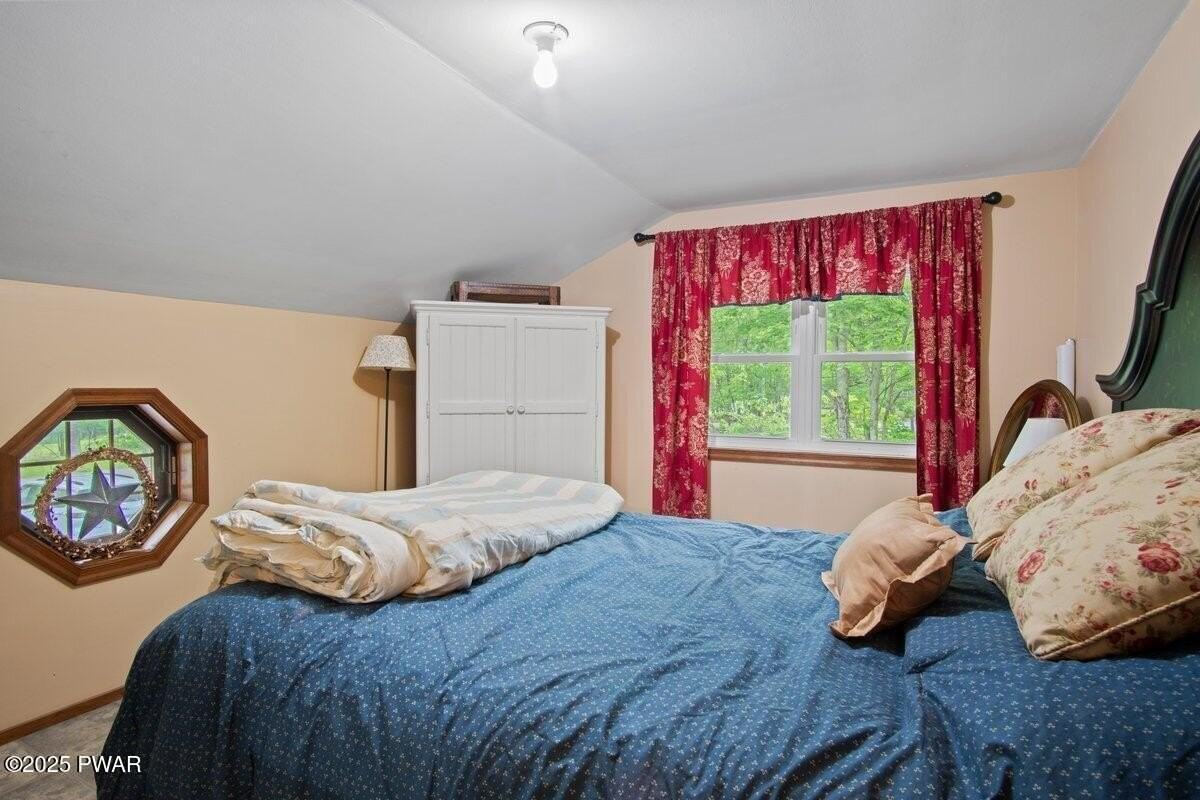 141 Constitution Dr - Photo 7 of 27