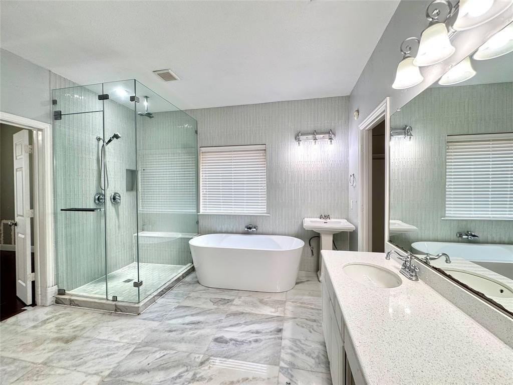 3817 Edward Dr - Photo 2 of 39