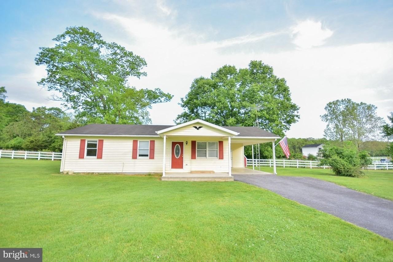 931 Cedar Ln - Photo 2 of 47