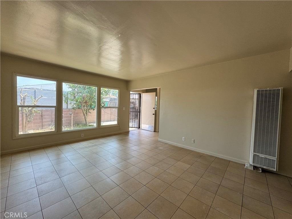 9734 Rio Hondo Pkwy - Photo 2 of 6