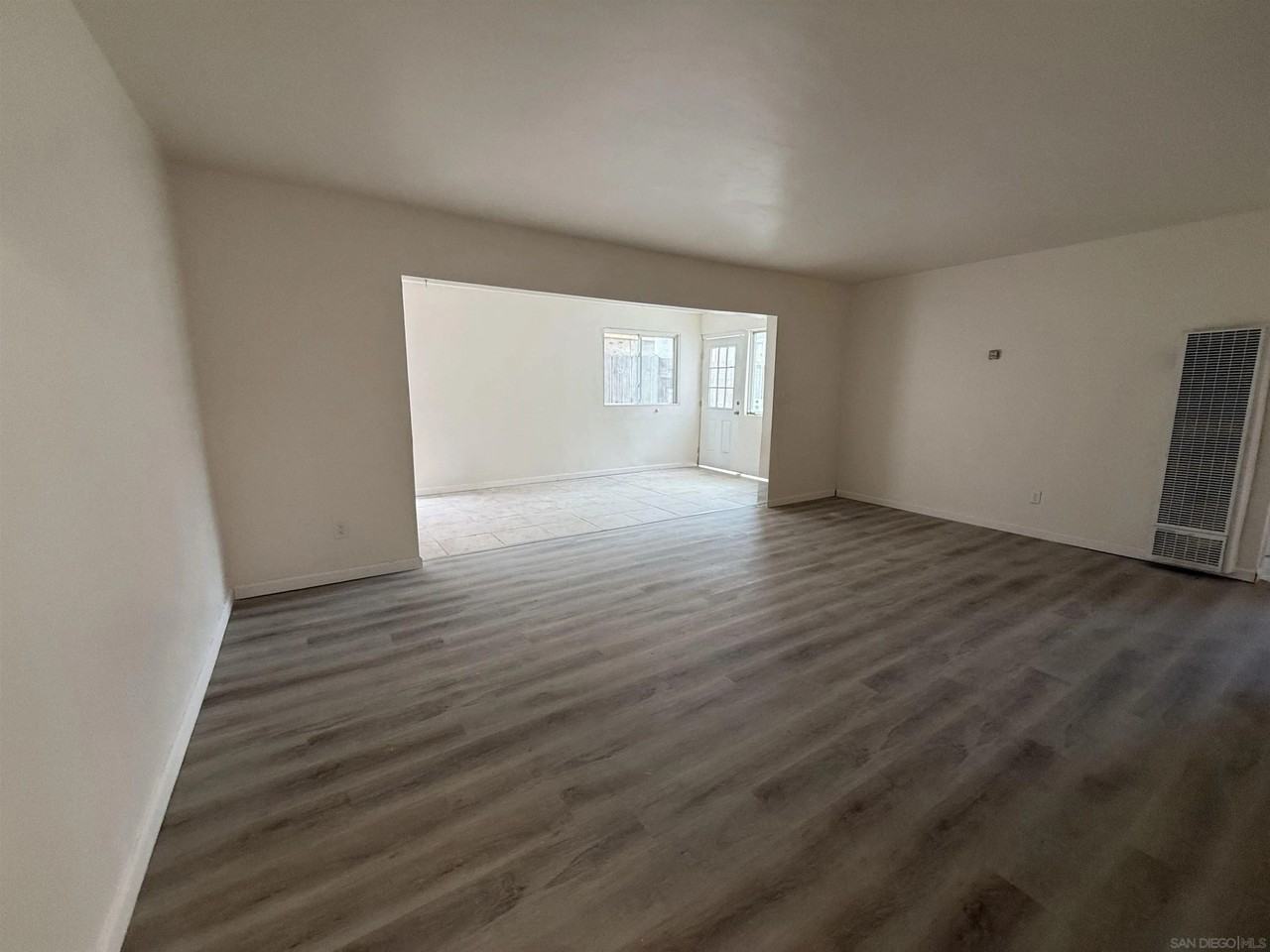 2437 Modesto St - Photo 4 of 14