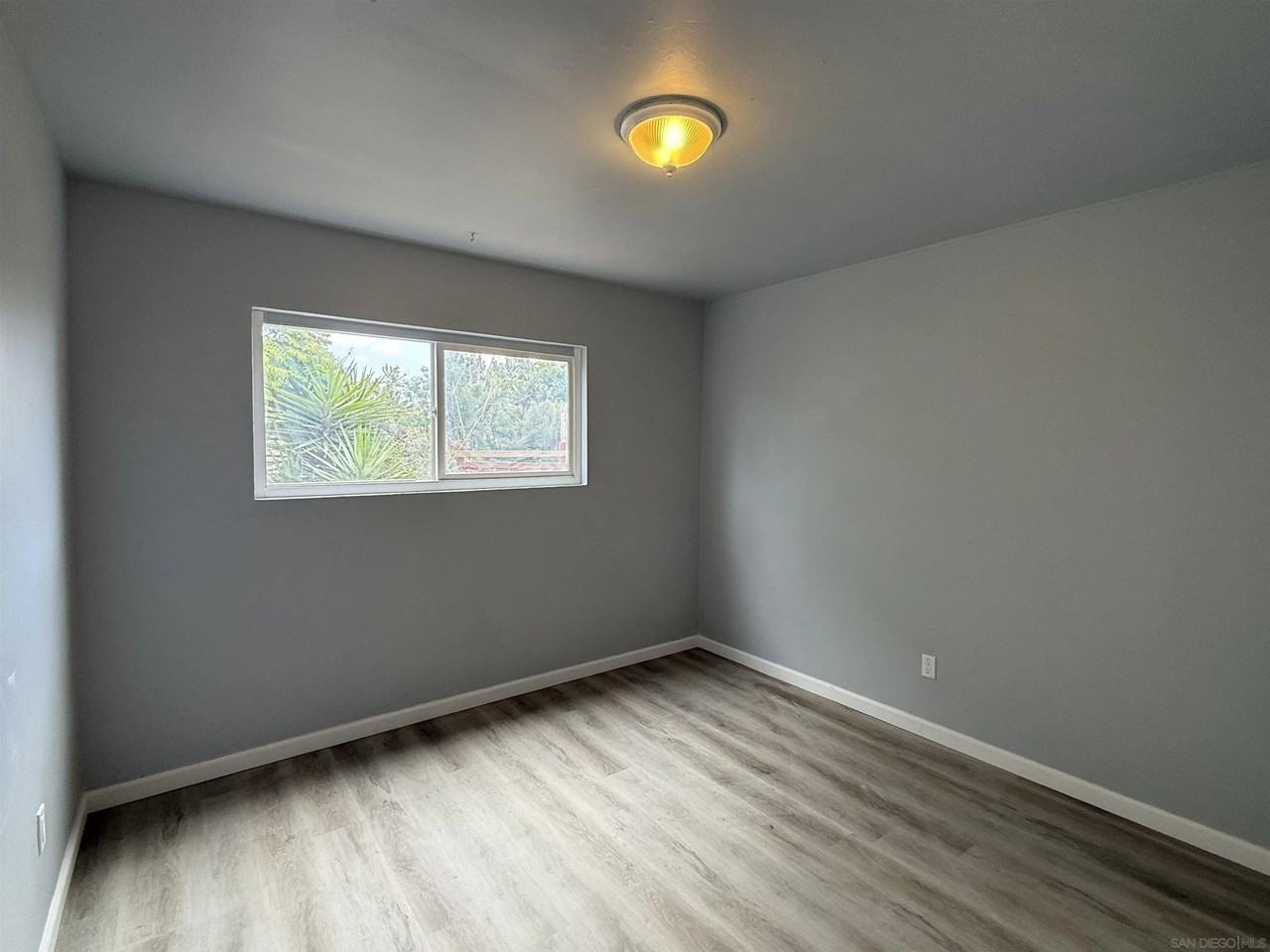 2437 Modesto St - Photo 6 of 14