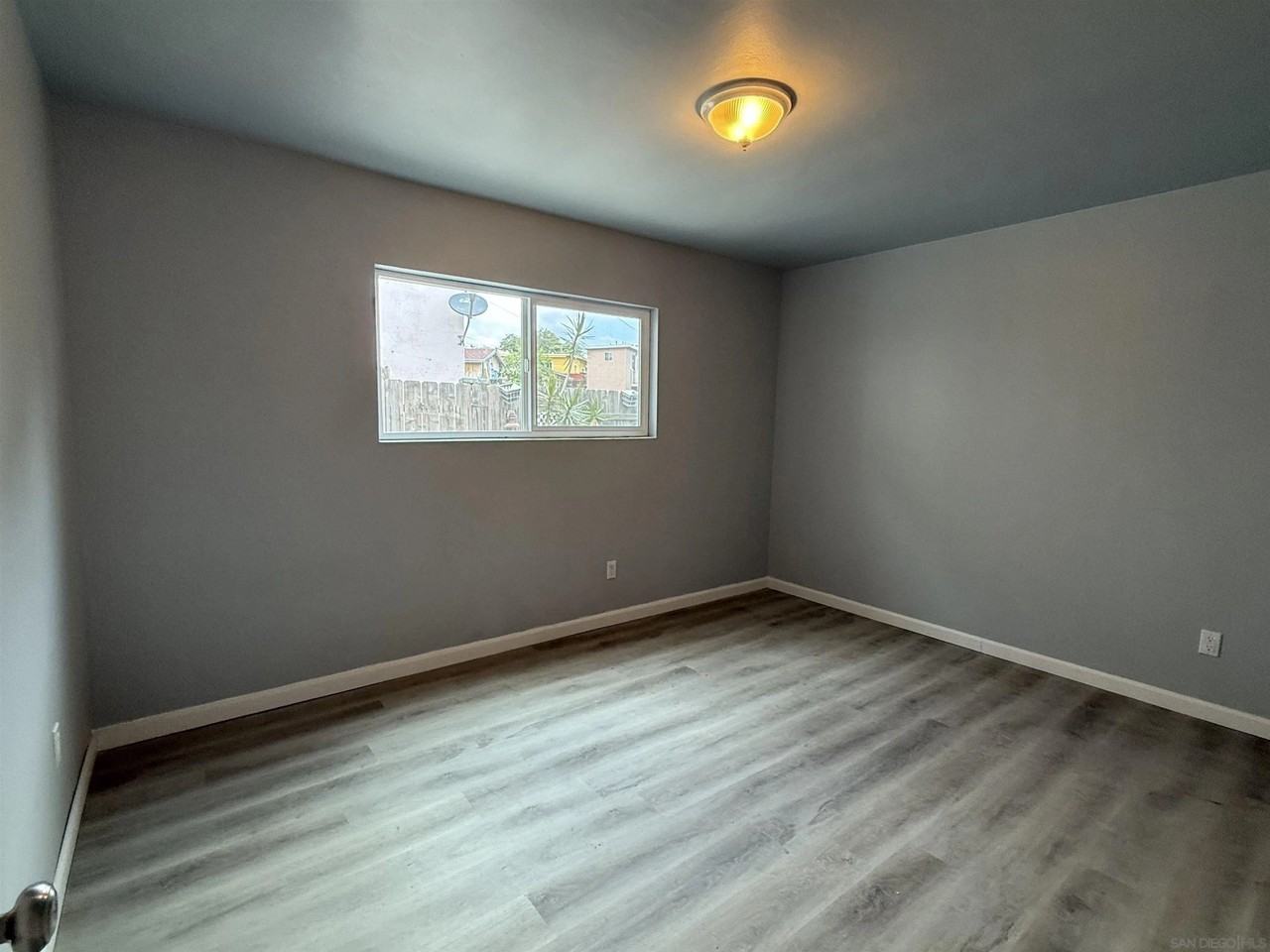 2437 Modesto St - Photo 7 of 14