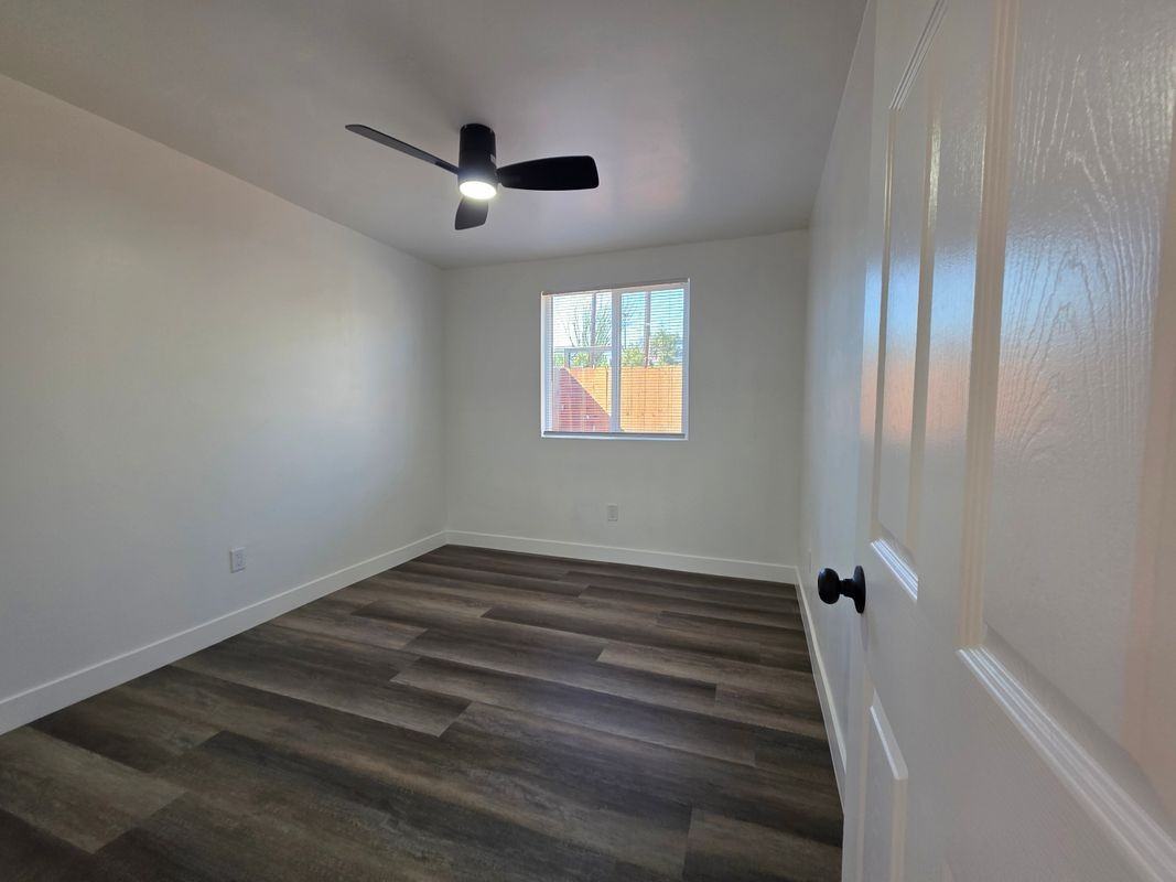 2040 Earl St ##B - Photo 2 of 13