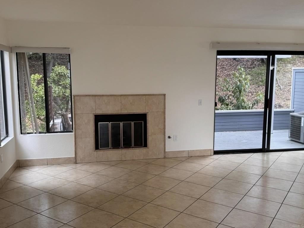 373 Windjammer Cir - Photo 3 of 17