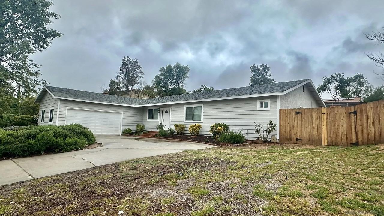 16142 Dartolo Rd - Photo 5 of 31