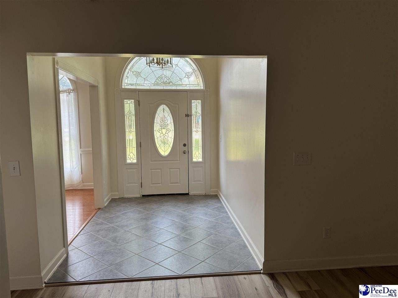 3401 Saxon Dr - Photo 3 of 25