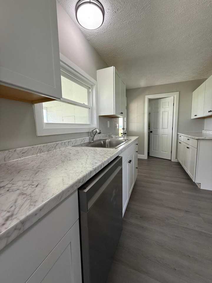 13220 Us Highway 42 N - Photo 3 of 20