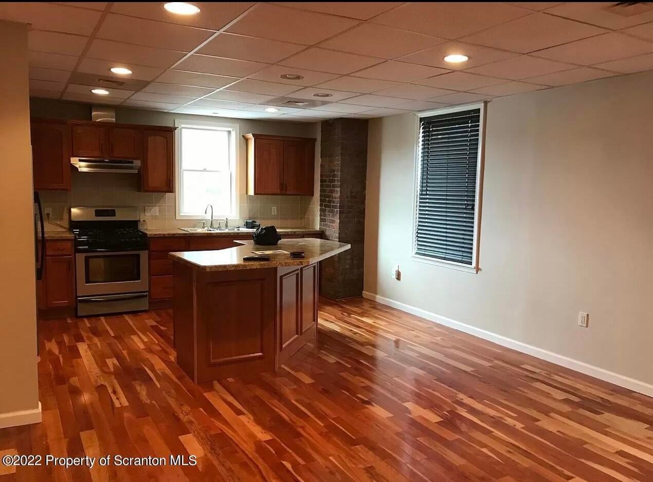 436 Larch St - Photo 6 of 11