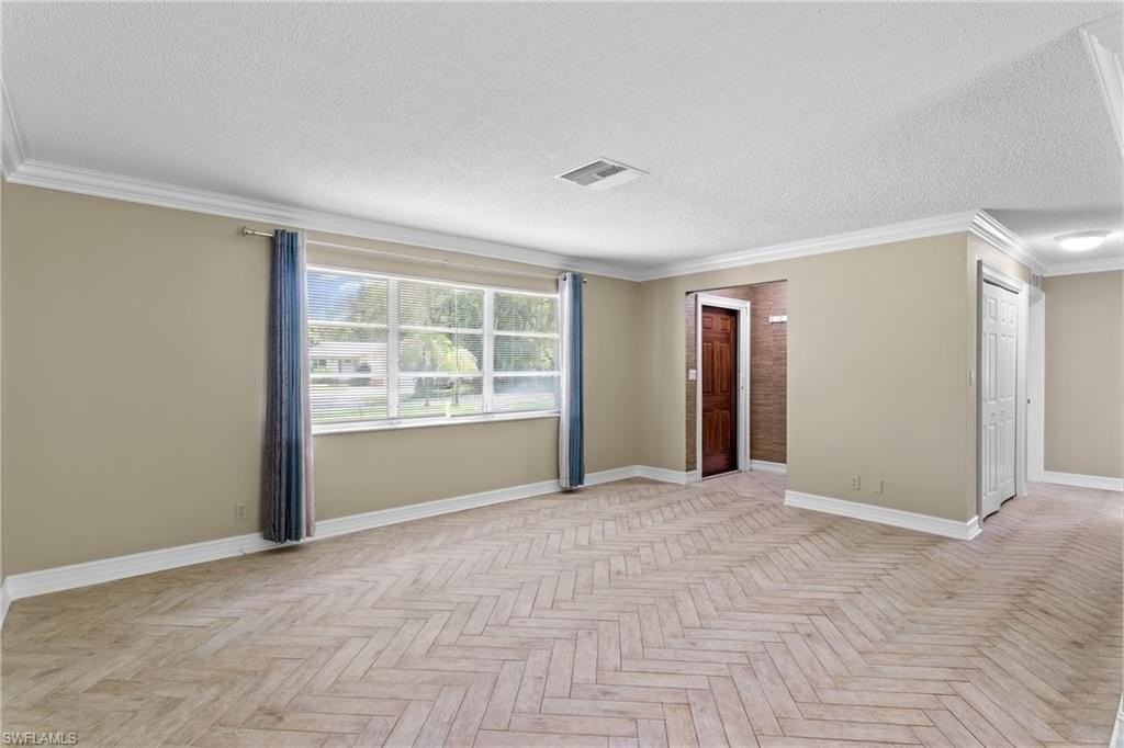 2525 Dawn Cir - Photo 3 of 24