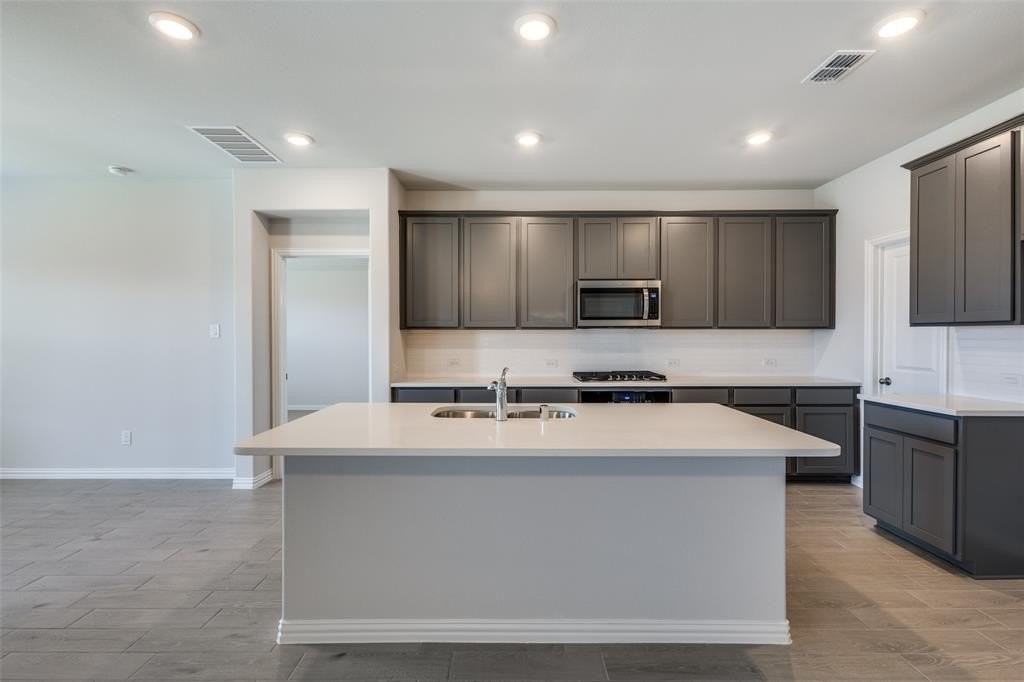 3916 Amethyst Dr - Photo 7 of 24