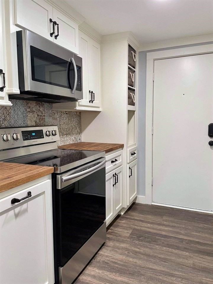 903 N Valderas St - Photo 7 of 24