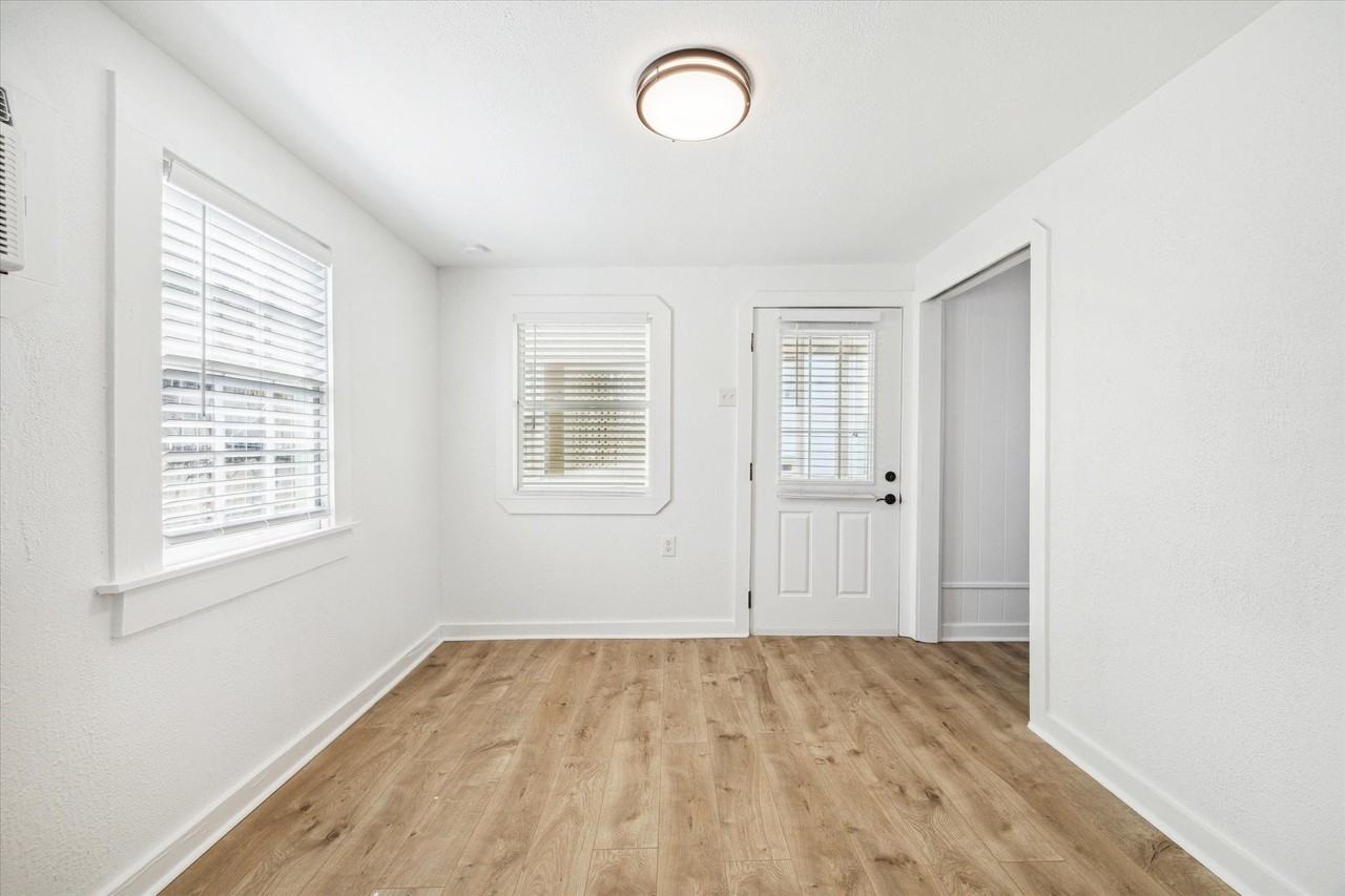 1614 Church St - Photo 4 of 12