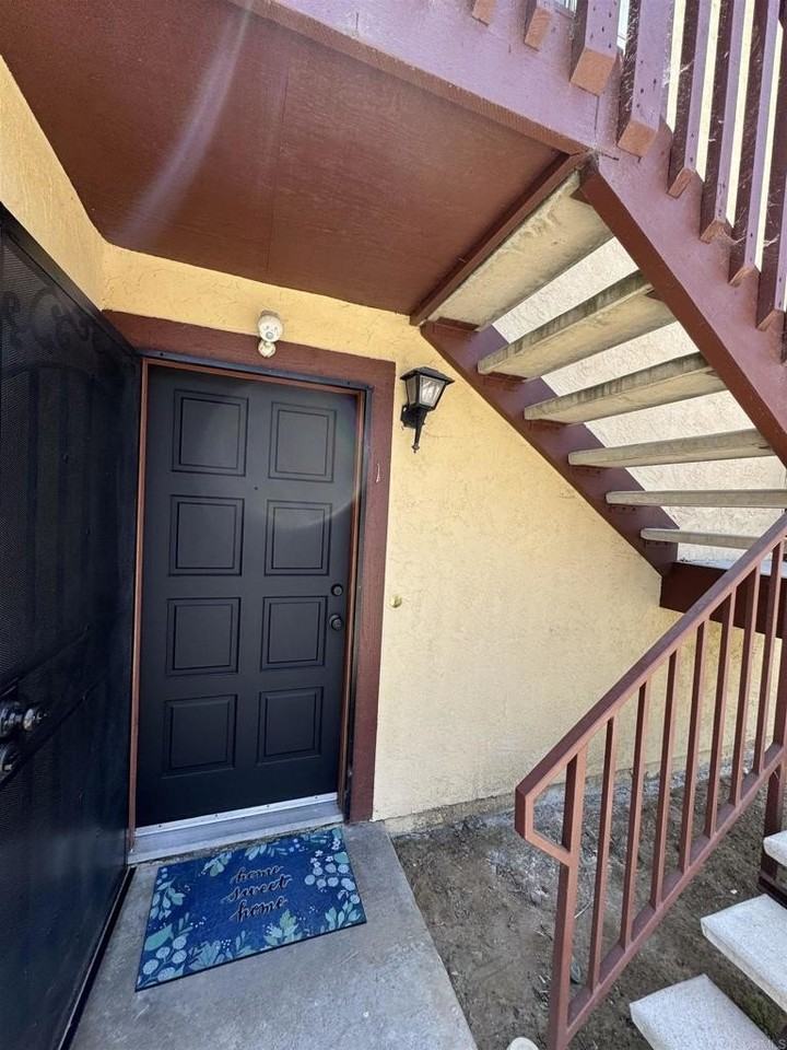 847 Tamayo Dr - Photo 3 of 14