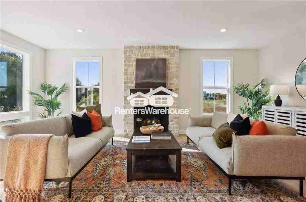 10441 56th Pl N - Photo 6 of 23