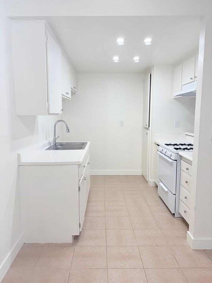 Bever Place - Photo 3 of 17