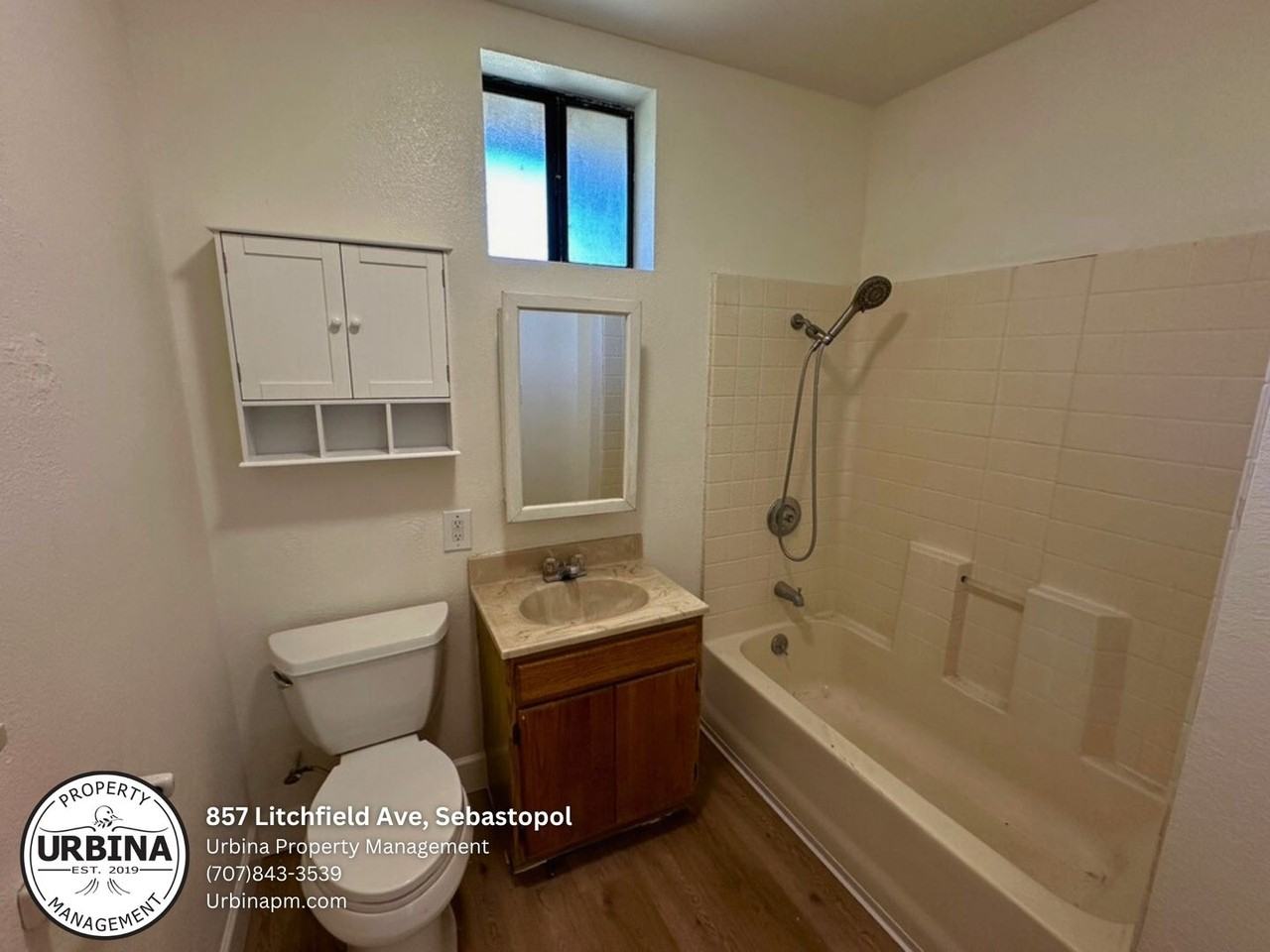 857 Litchfield Ave - Photo 3 of 14