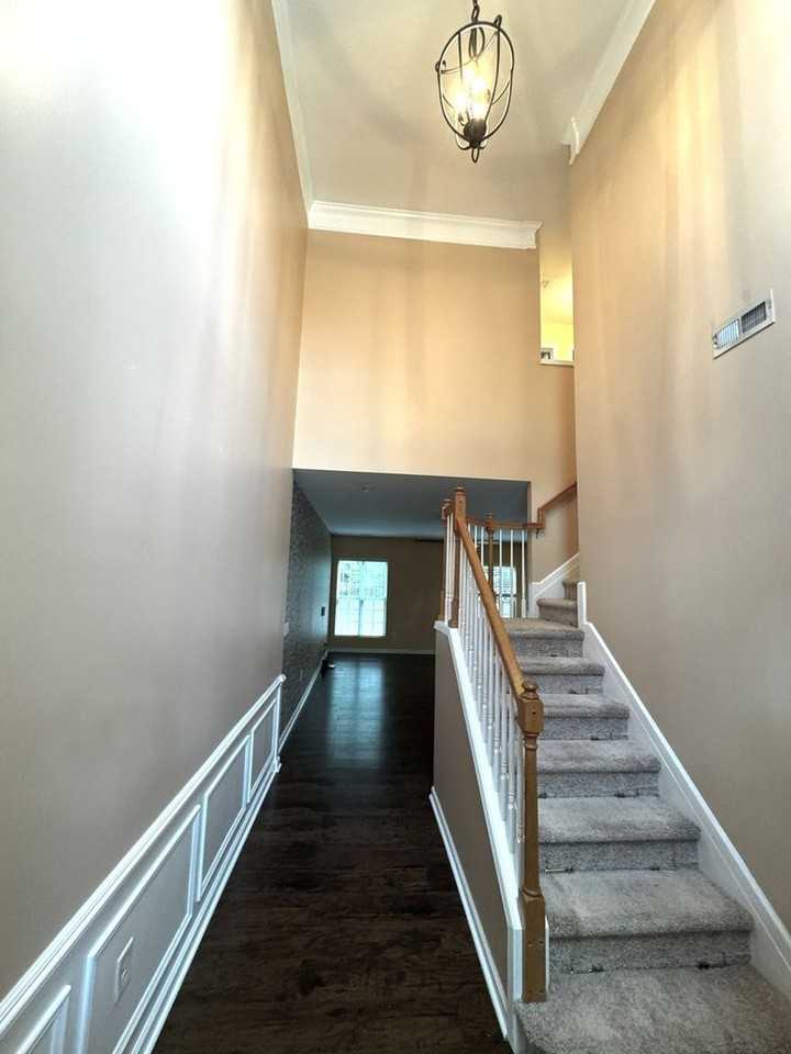 1901 Corwith Dr - Photo 2 of 17