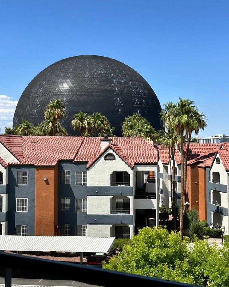 210 East Flamingo Road - Photo 3 of 50