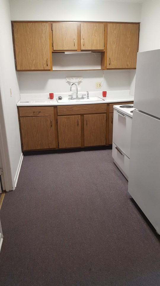 Northeast Manor - Photo 2 of 7