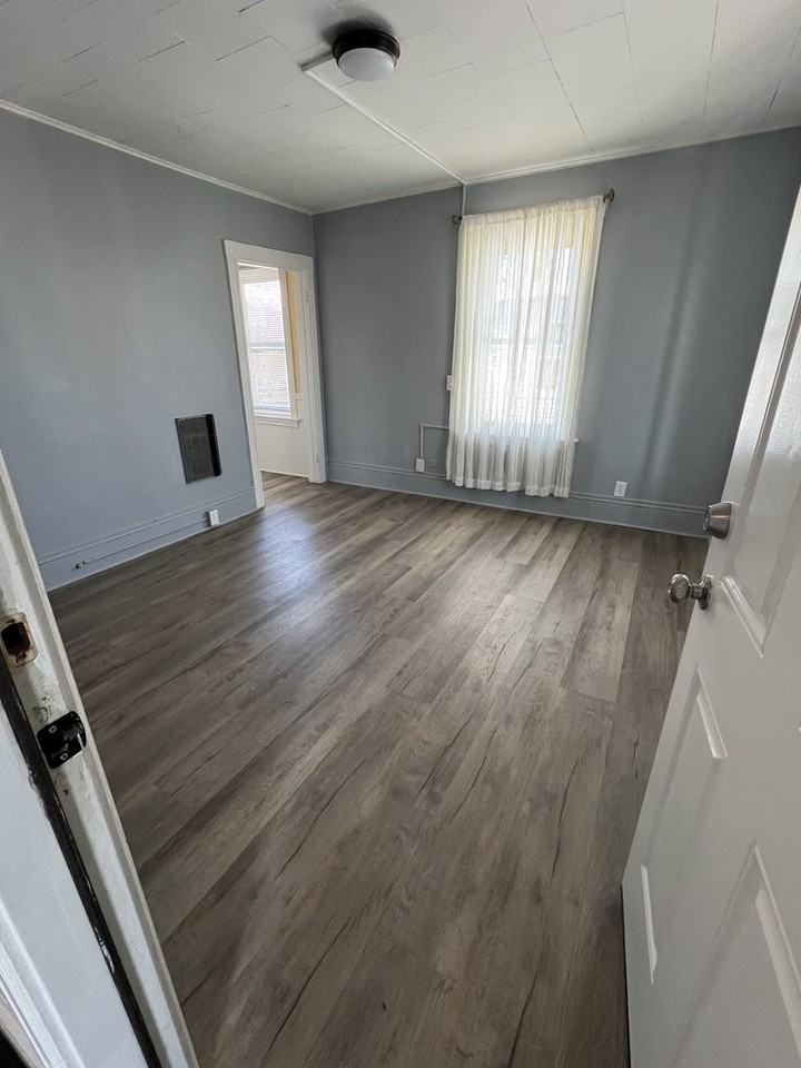 Jewel st investments, LLC (141,139,137 S.Main) - Photo 4 of 9