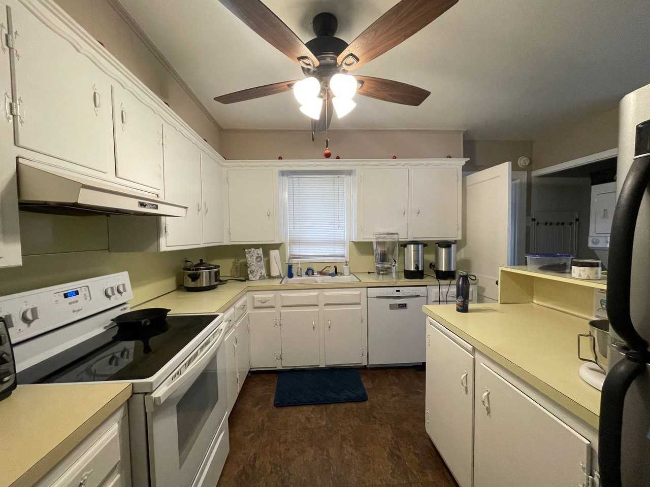 1210 Washington Blvd - Photo 2 of 16