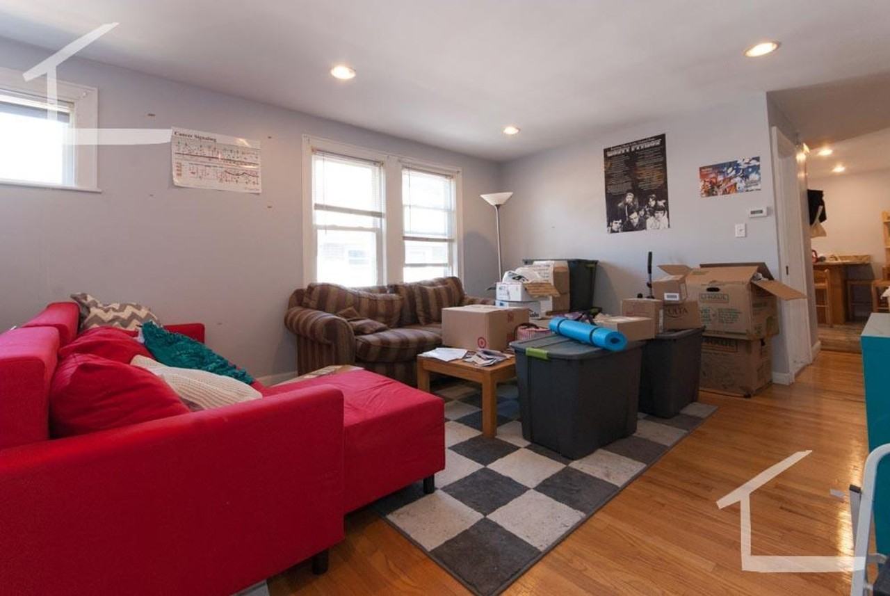 26 Woodstock Ave - Photo 4 of 5