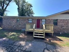 featured image of 2800 W E St