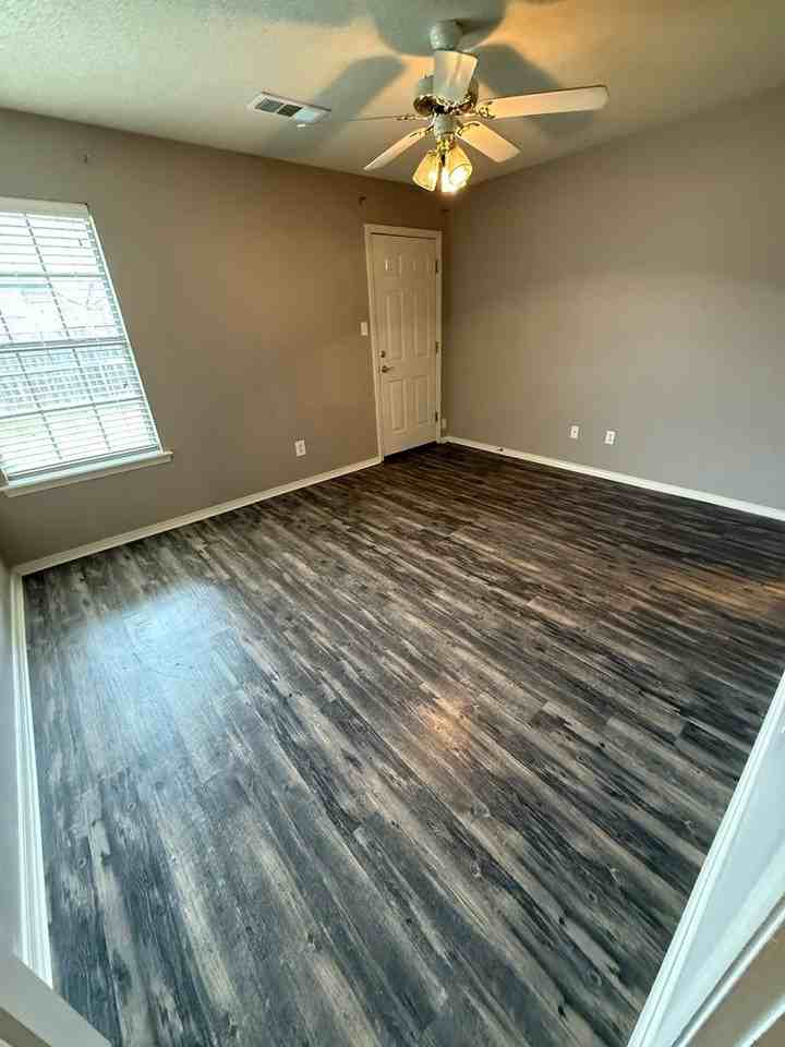 1824 Wilder Ln - Photo 4 of 14