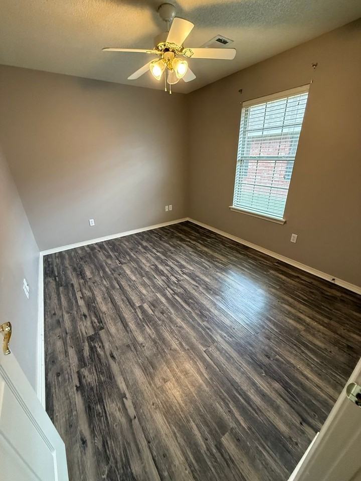 1824 Wilder Ln - Photo 6 of 14