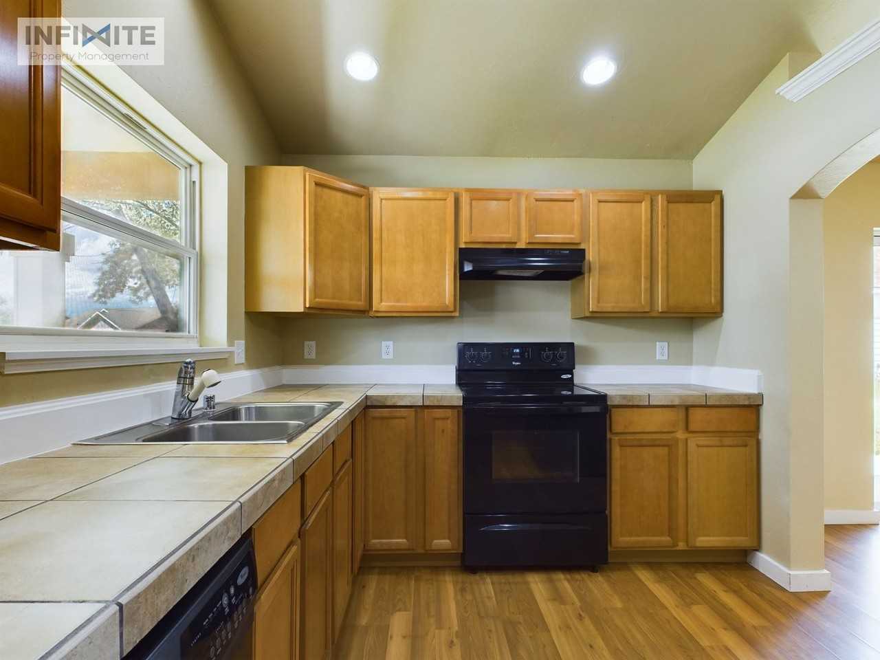 1113 Las Campanas Dr - Photo 3 of 16