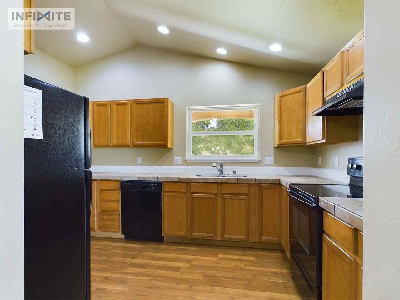 1113 Las Campanas Dr - Photo 4 of 16
