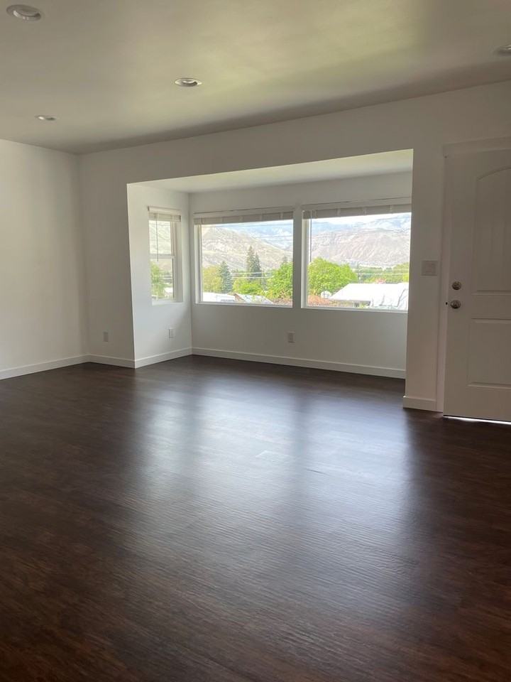 31 S Lee Ct - Photo 2 of 10