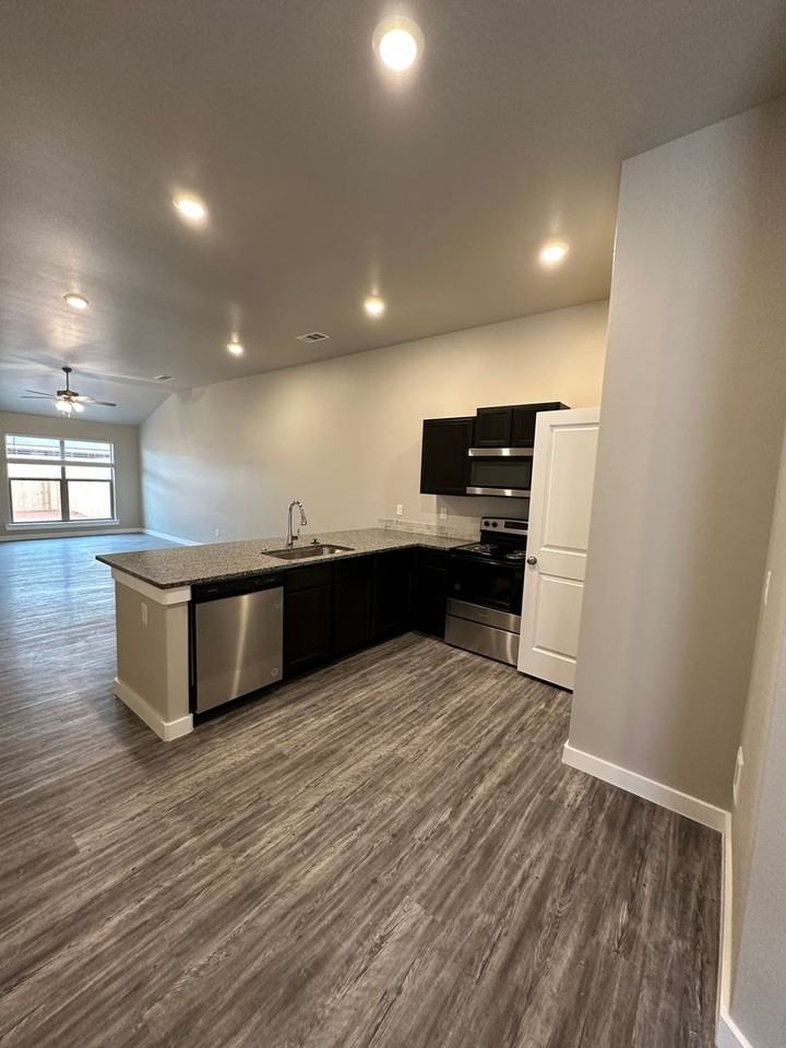5 Deadwood Dr - Photo 2 of 6