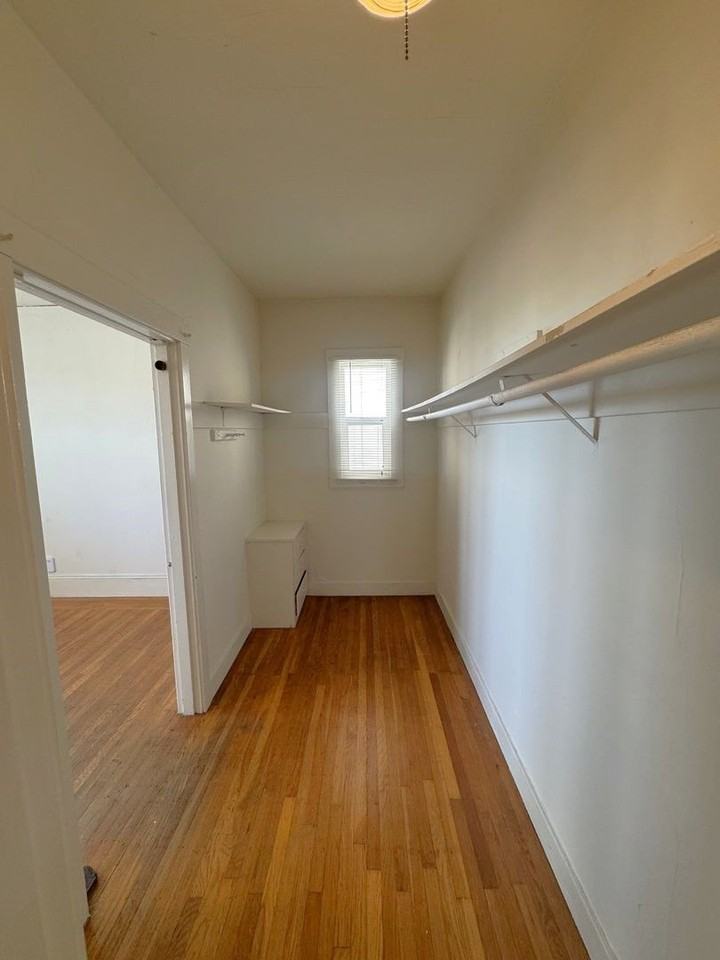1739 Oxford St #6 - Photo 4 of 7
