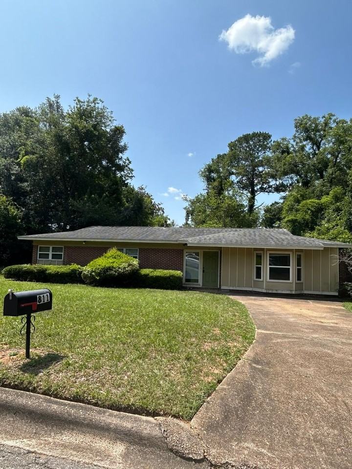 811 Bahama Dr - Photo 2 of 27