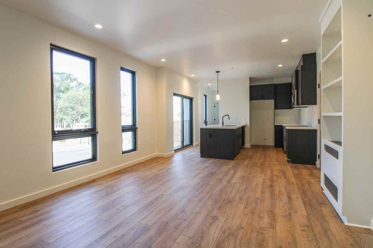 2800 Broad Street #305 - Photo 3 of 12